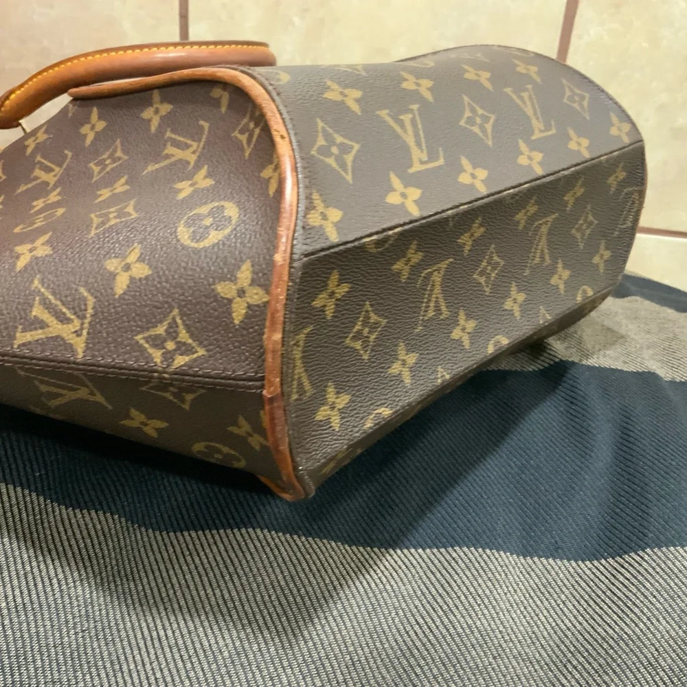 Louis Vuitton Ellipse Monogram Canvas PM - Picture 6 of 13